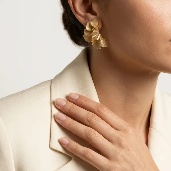Golden_Radiance_Fan_Earrings