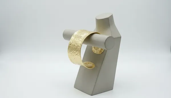 Gold_Hammered_Cuff_Bracelet