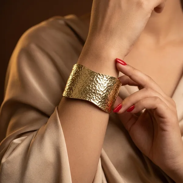 Gold_Hammered_Cuff_Bracelet
