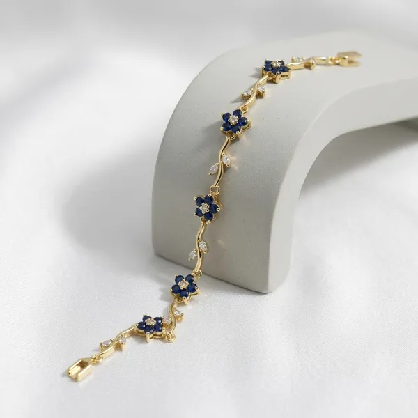 Midnight_Bloom_Tulip__Bracelet