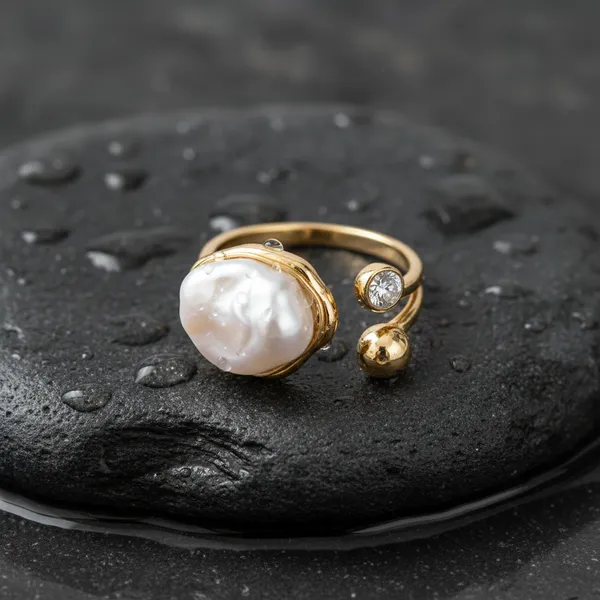 Elegant_Baroque_Pearl_&_Crystal_Gold-Tone_Wrap_Ring
