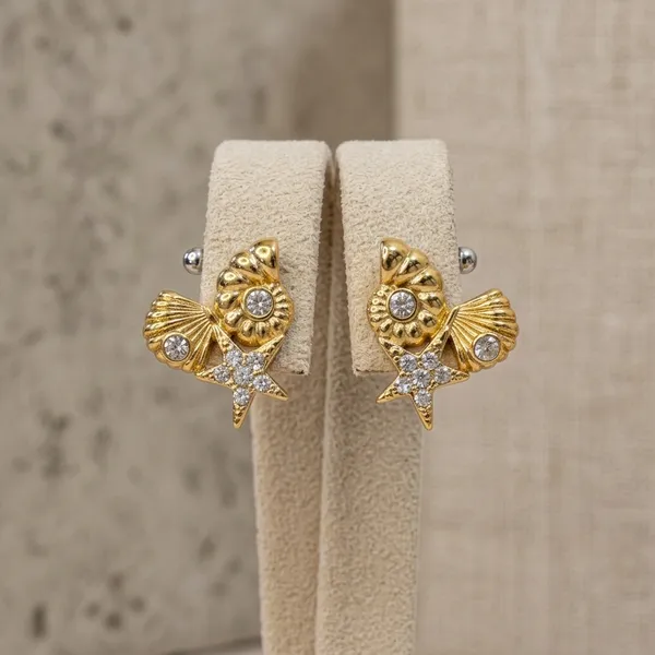 Ocean_Glimmer_Shell_And_Star_Stud_Earrings