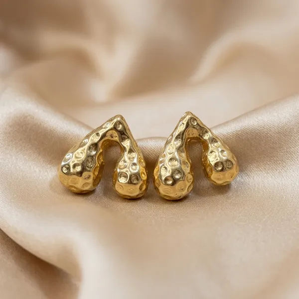 Artisanal_Hammered_Gold_Organic_Earrings