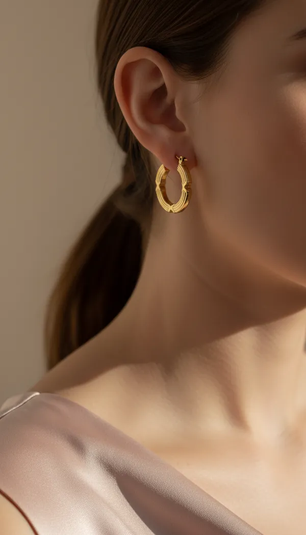 Vintage_Ribbed_Gold-Toned_Hoop_Earrings
