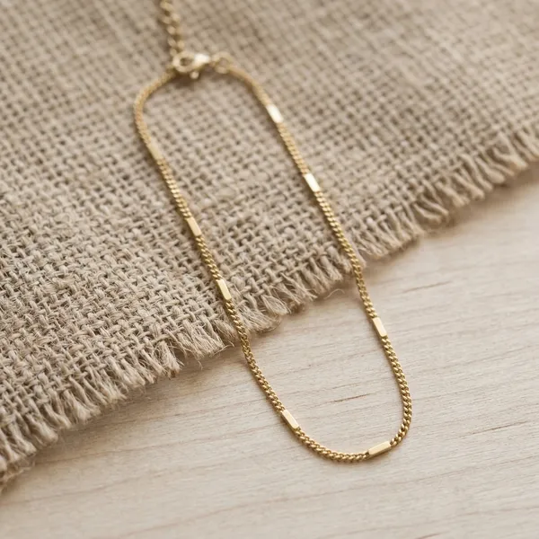 Minimalist_Gold_Beaded_Chain