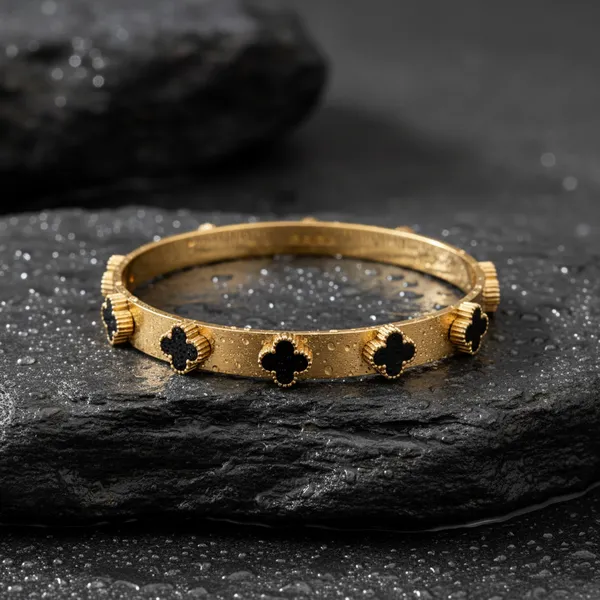 Golden_Quatrefoil_Bangle_Bracelet
