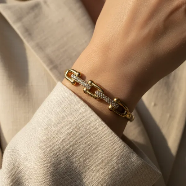 Radiant_Gold_Pav_Link_Bracelet