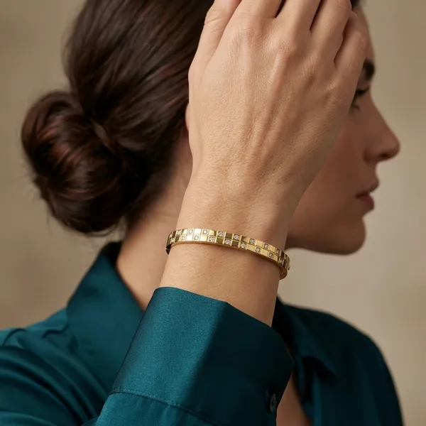 Luxe_Gold_Crystal_Bracelet