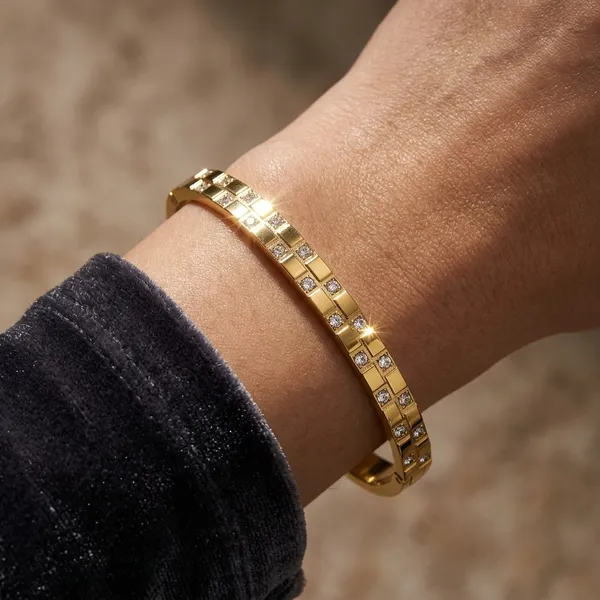 Luxe_Gold_Crystal_Bracelet