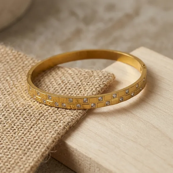 Luxe_Gold_Crystal_Bracelet