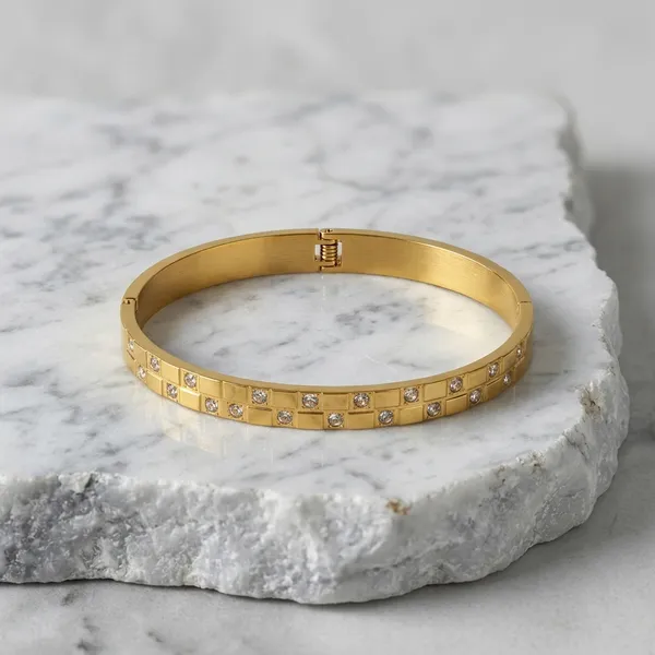 Luxe_Gold_Crystal_Bracelet