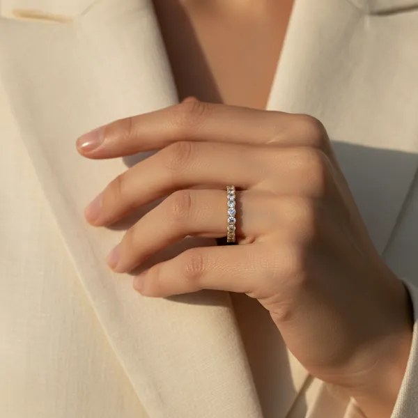 Elegant_Sparkling_Crystal_Eternity_Ring_-_Size_7