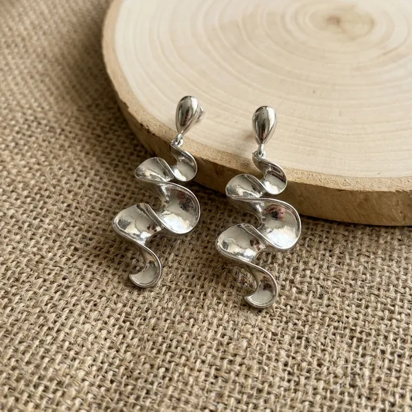 Sculptural_Molten_Silver_Earrings