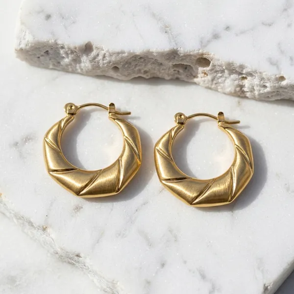 Golden_Geometric_Faceted_Hoop_Earrings