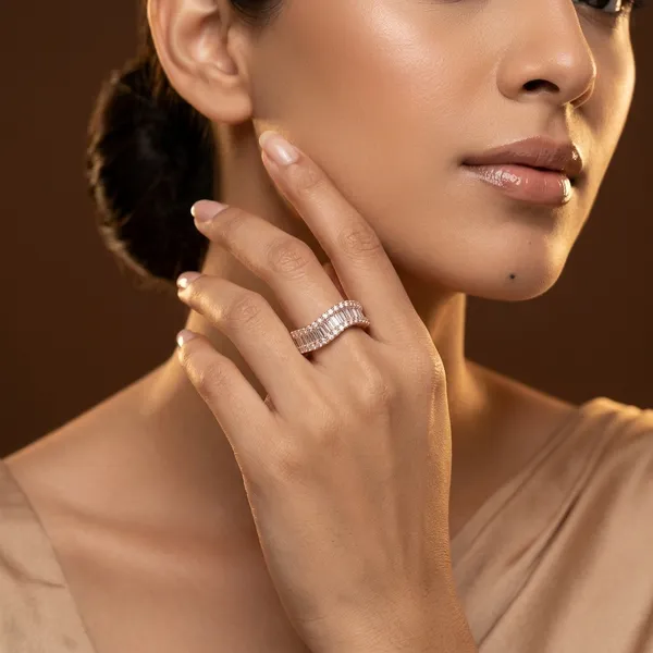 Sparkling_Baguette_Eternity_Ring
