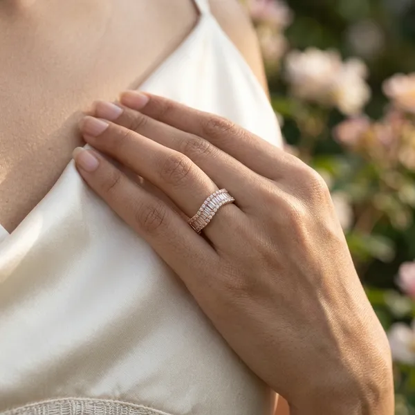 Sparkling_Baguette_Eternity_Ring