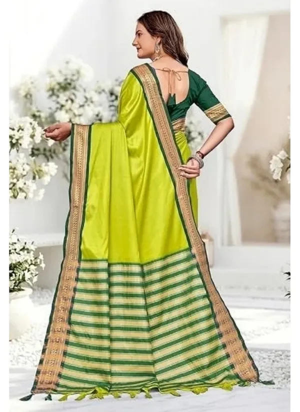 Green_Traditional_Saree_for_Women