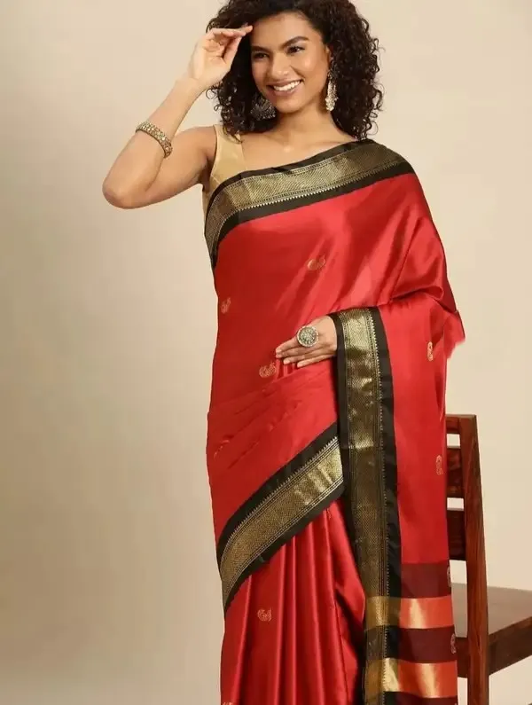 Red_Cotton_Silk_Woven_Traditional_Saree_For_Women_Saree_under_999