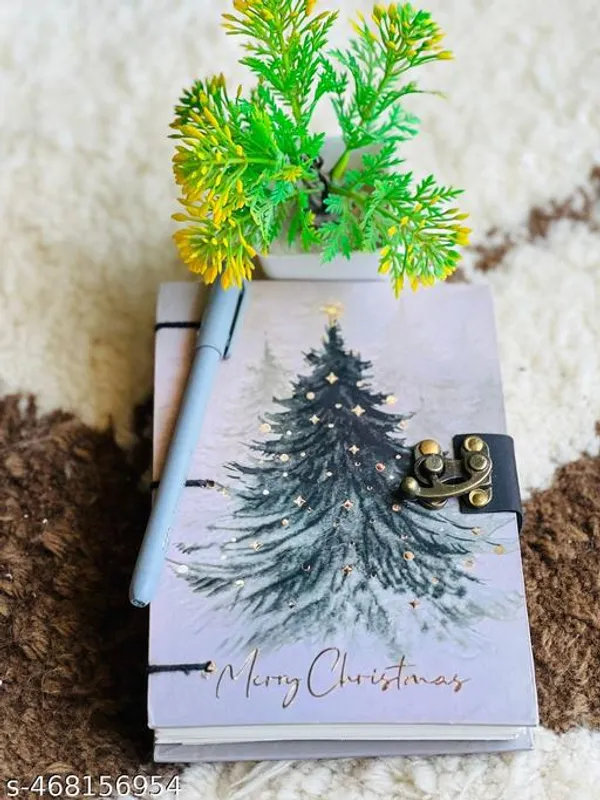 Christmas_Tree_Printed_Diary_Notebook_With_Lock_Clasp_For_Gift_Office_Use_5_7_Inch_200_Pages_A5_Diary_Unruled_200_Pages