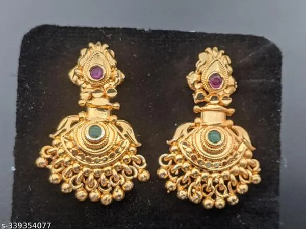 Gold_Alloy_Earrings_For_Women