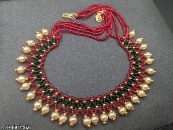 Gold_Alloy_Necklace_For_Women