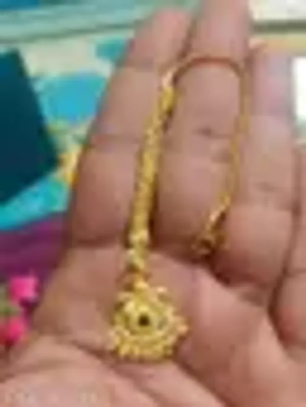 Gold_Alloy_Earrings_For_Women