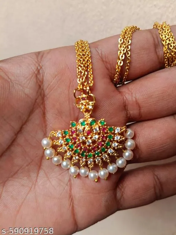 Gold_Alloy_Necklace_For_Women