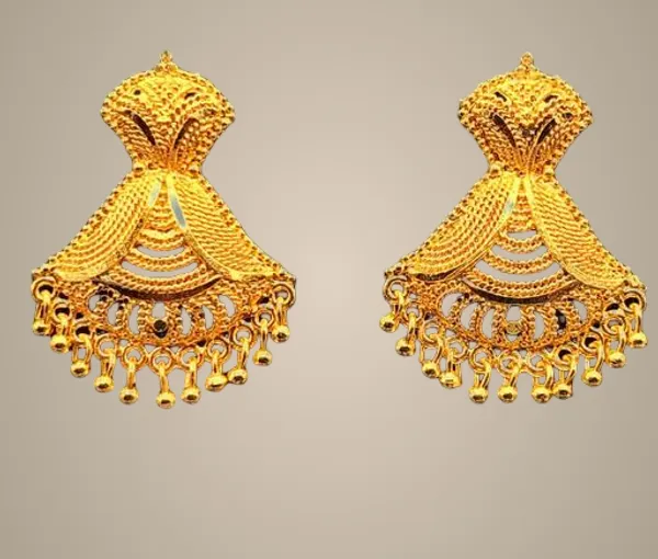 Gold_Alloy_Earrings_For_Women