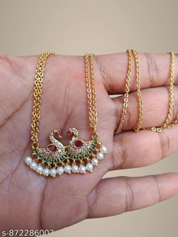 Gold_Alloy_Chain_For_Women
