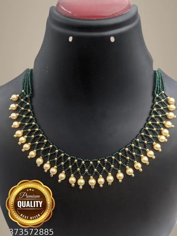 Gold_Alloy_Necklace_For_Women