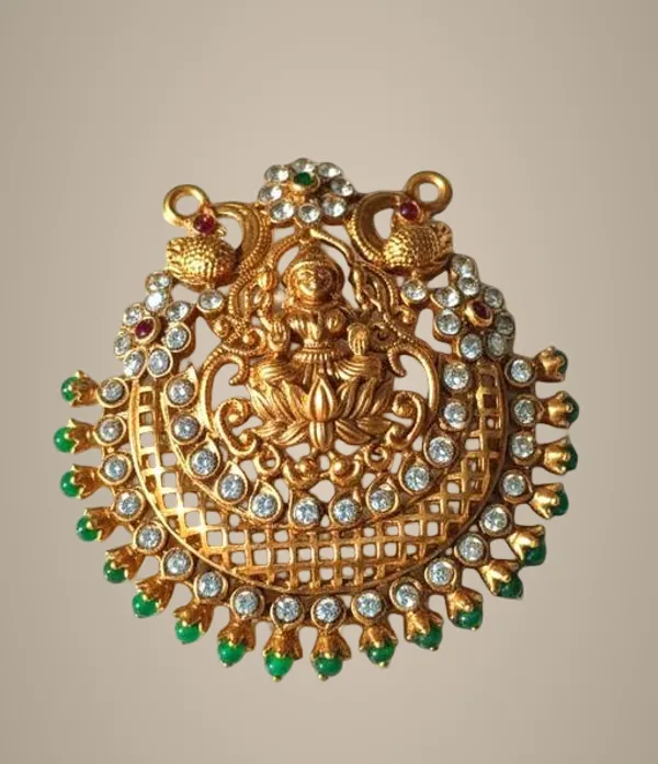 Gold_Alloy_Pendant_For_Women