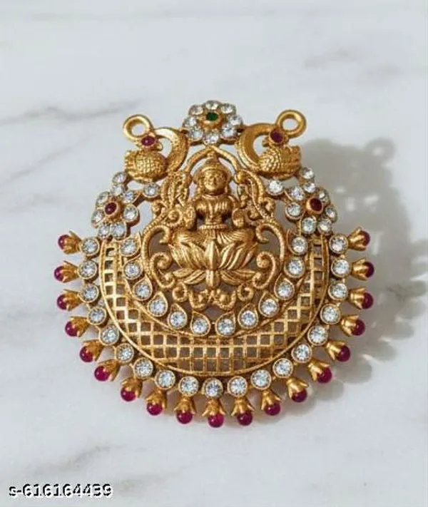 Gold_Alloy_Pendant_For_Women