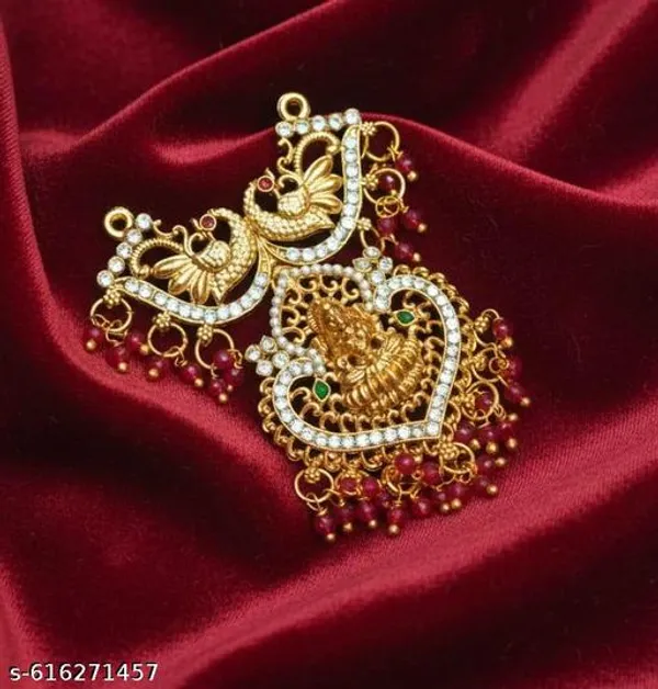 Gold_Alloy_Pendant_For_Women