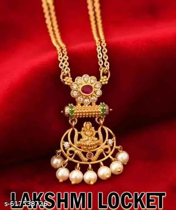 Gold_Alloy_Pendant_With_Chain_For_Women