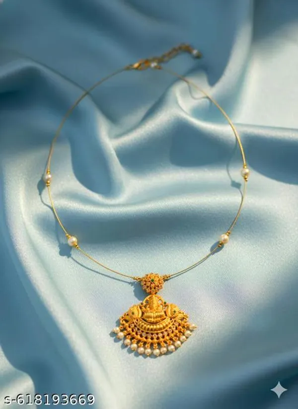 Gold_Alloy_Necklace_For_Women