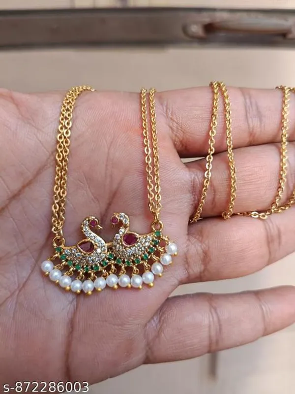 Gold_Alloy_Chain_For_Women