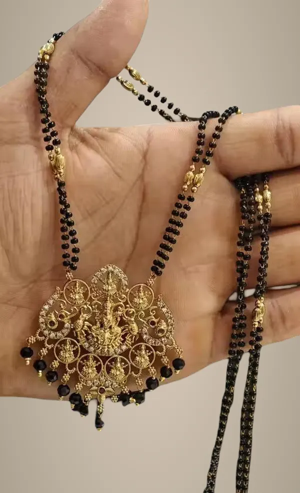 Gold_Alloy_Mangalsutra_For_Women