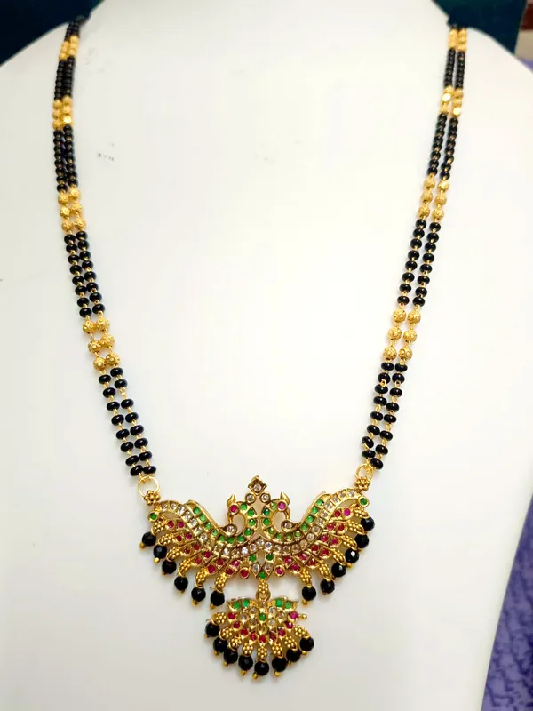 Black_&_Gold_Alloy_Mangalsutra_For_Women