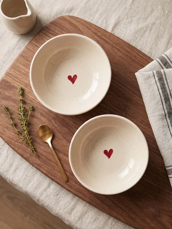 The_Sweetheart_Bowls_(set_of_2)