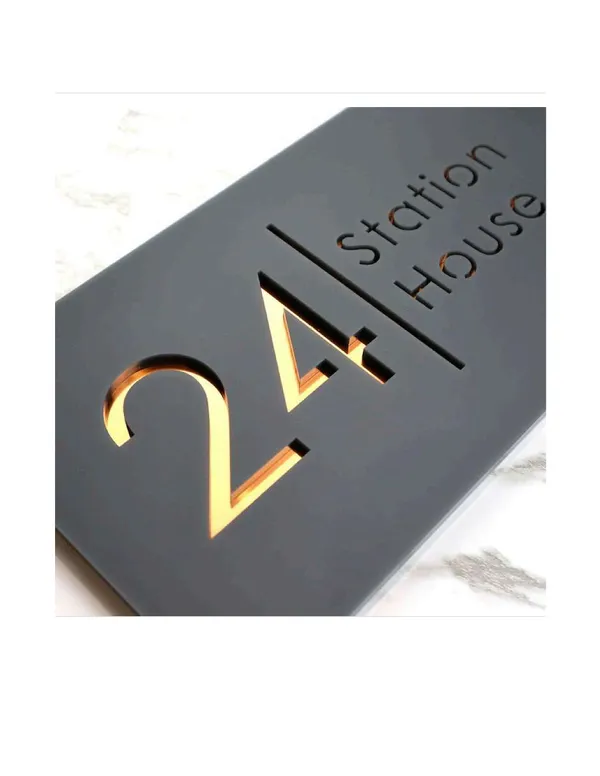 Mirror_Floating_House_Sign_Door