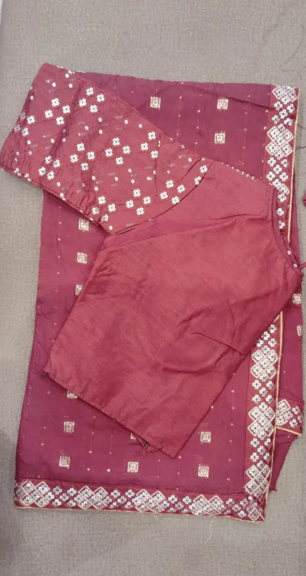 Maroon_Cotton_Embroidered_Saree_With_Blouse_Piece_For_Women
