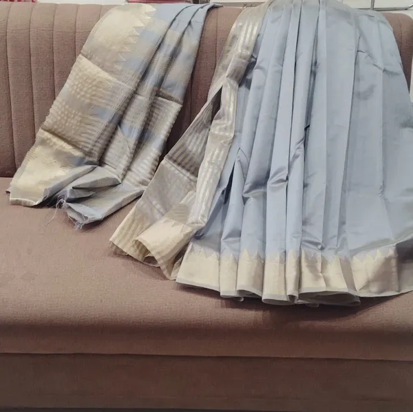 Grey_Banarasi_Silk_Saree_With_Blouse_Piece_For_Women