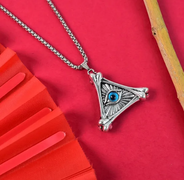 Evil_Eye_Triangle_Pendant_Necklace_With_Silver_Chain