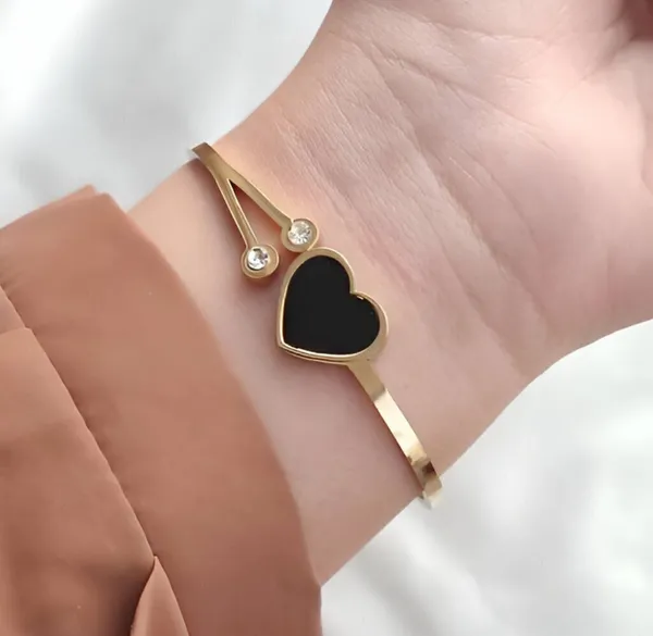 Gold_And_Black_Premium_Brass_Bracelet_For_Women