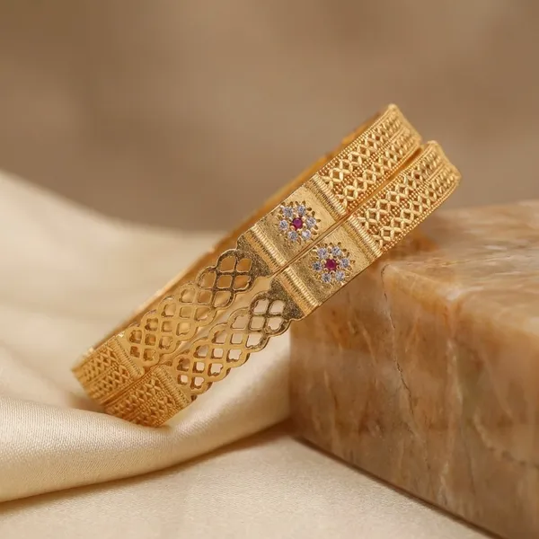 Gold_Premium_Brass_Bangle_For_Women