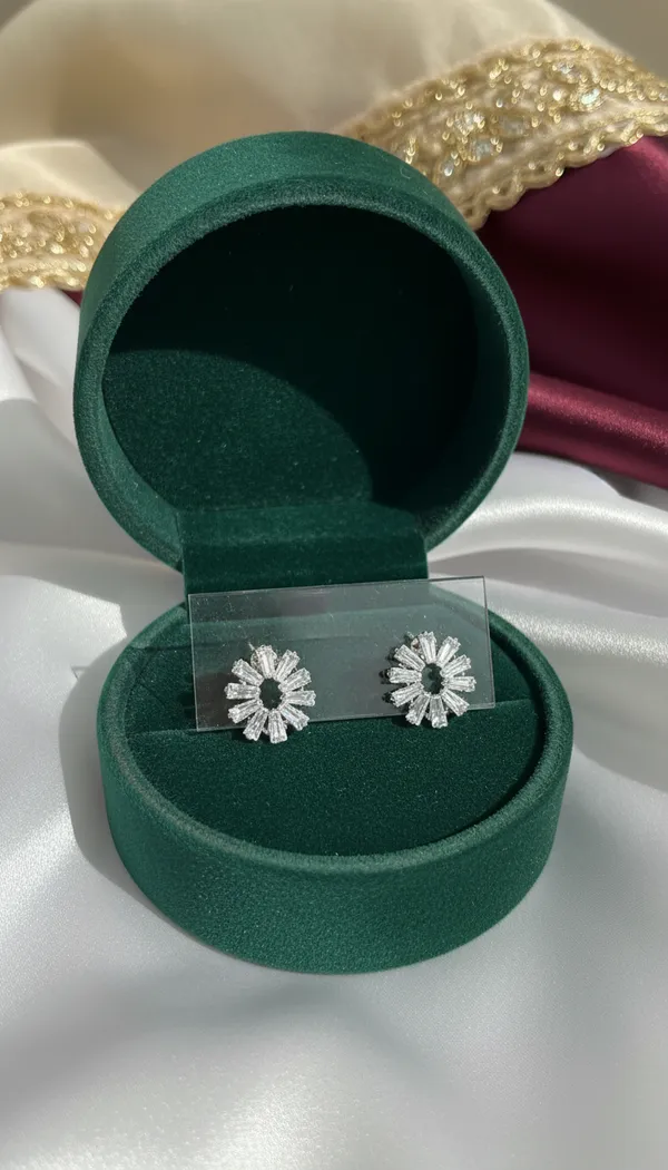 Bella_Diamond_Studs