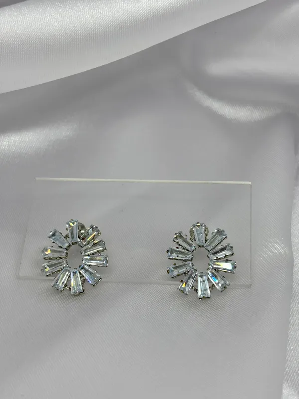 Bella_Diamond_Studs