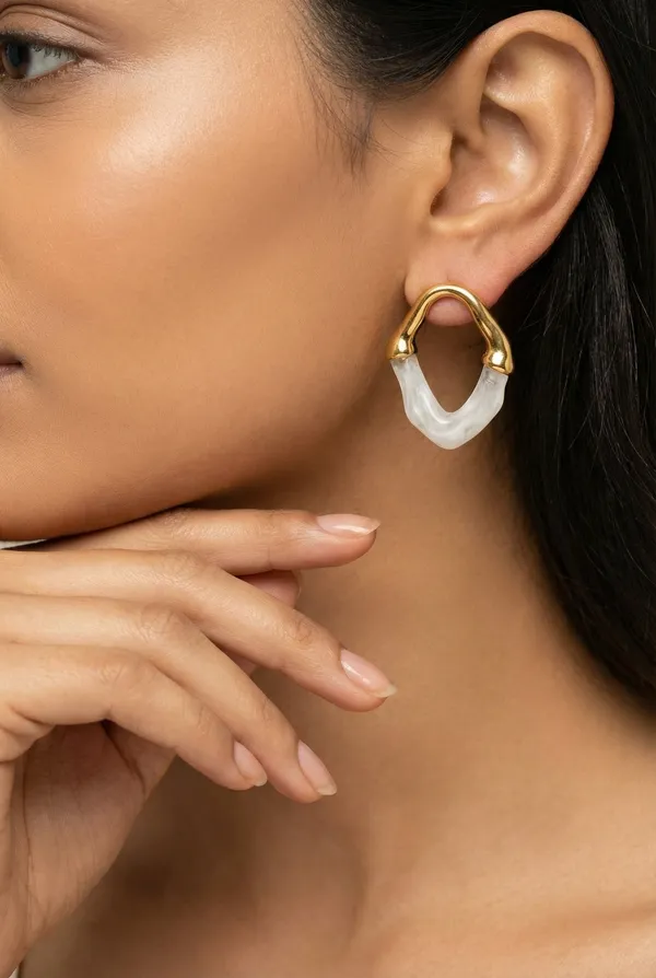 Moonlit_Gold_Earring