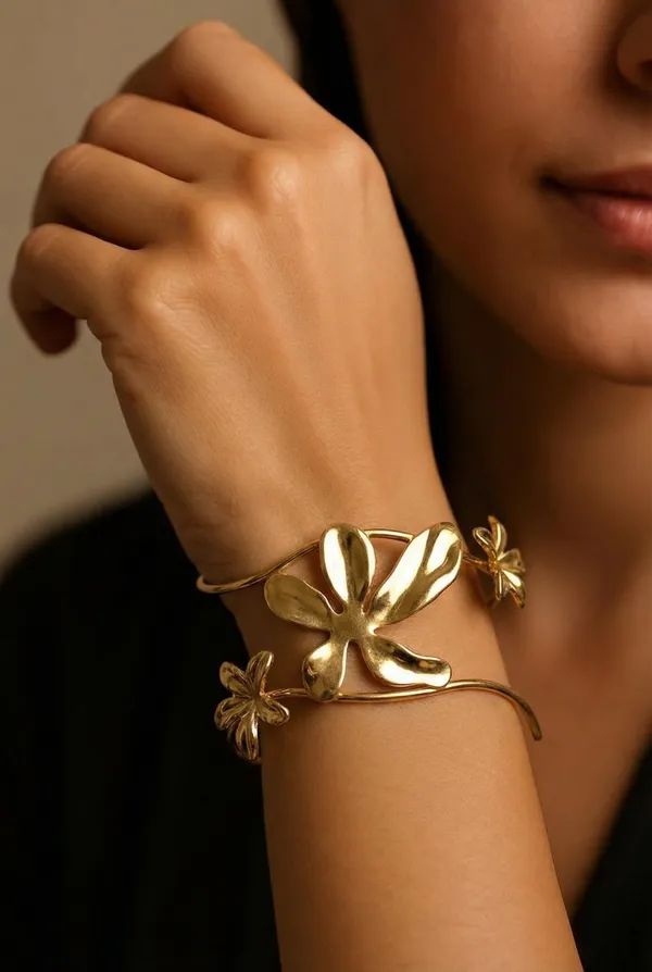 Bella_Golden_Flowers_Handcuff