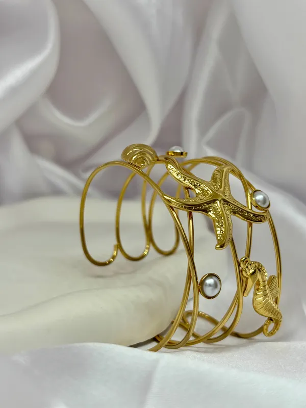 Ocean_Treasure_Golden_Handcuff